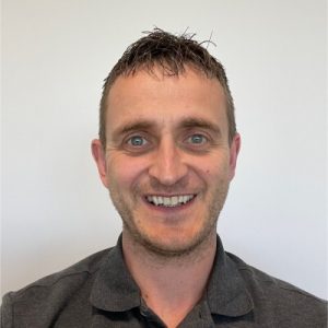 LinkedIn-Profile-Pic-e1715352667911